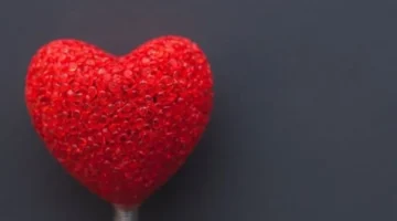 نوفمبر يغير مفهوم الاحتفال بالحب والفردية بعيدًا عن مظاهر فالنتين التقليدية